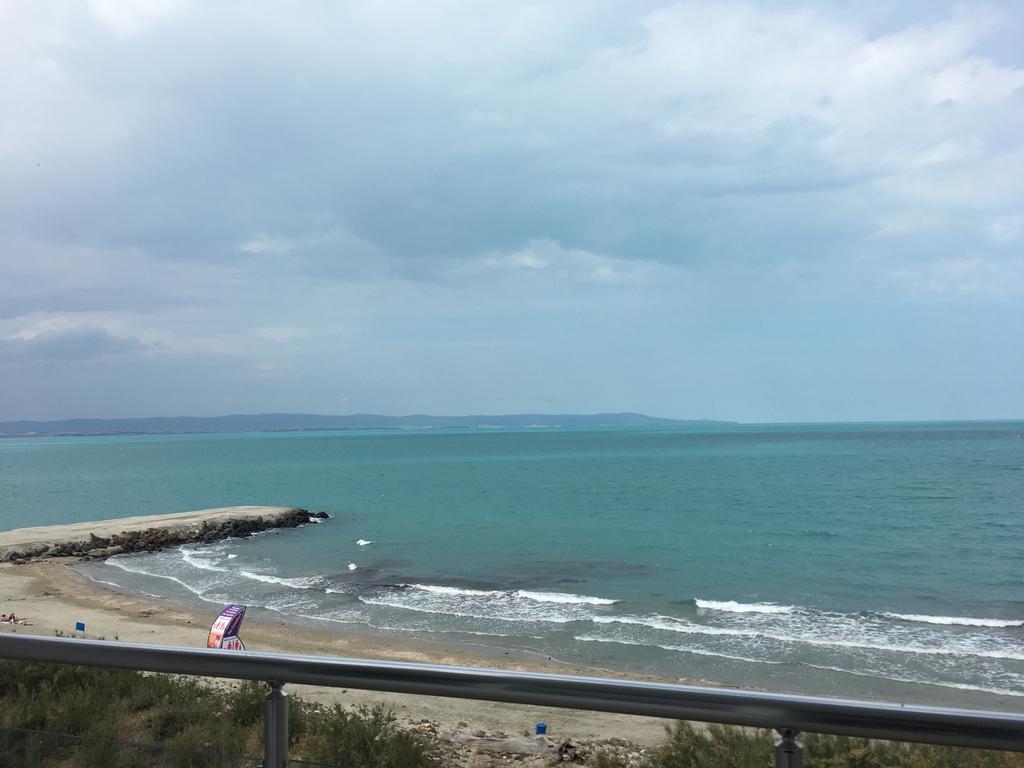 Orange Apartments Pomorie Exterior foto